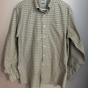 Plaid LL bean casual buttondown shirt, wrinkle resistant. Size 16‎ 1/2-34